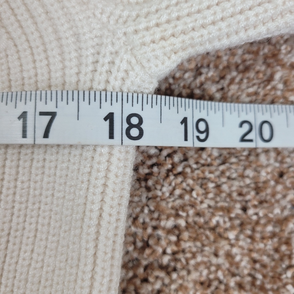 Zara Ribbed Crop Sweater - Picture 2 of 6